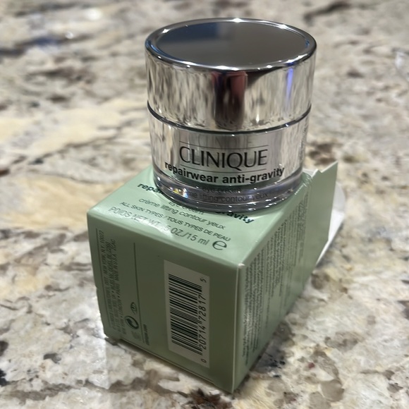 💕HPx3💕NIB! Clinique repair wear anti-gravity eye cream 0.5 oz (all skin types) - Picture 4 of 4